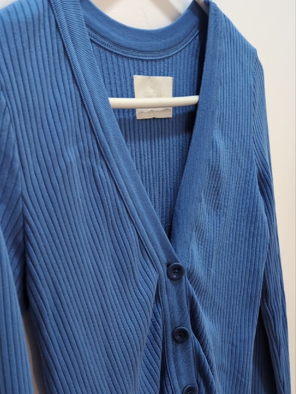 Citizens Of Humanity Freja Ribbed Cardigan Top in Yacht L - Picture 8 of 9
